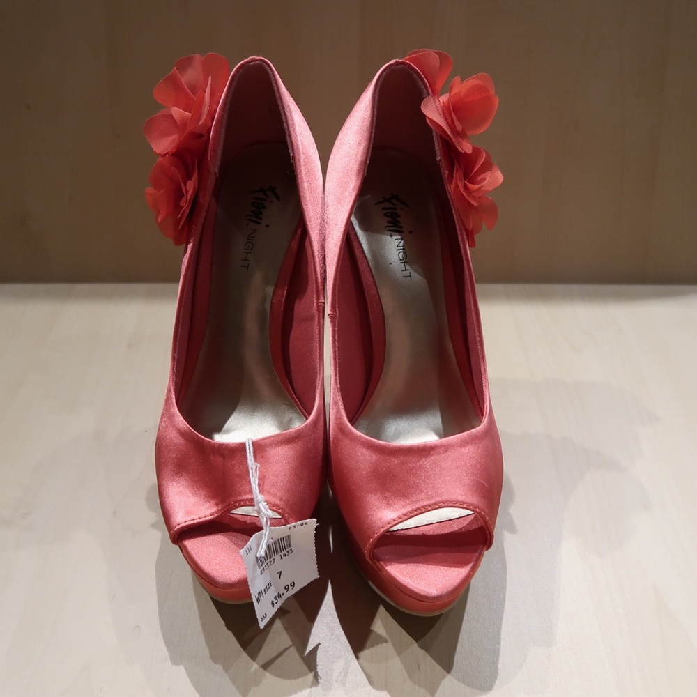 BRAND NEW coral silk heel with flower detail